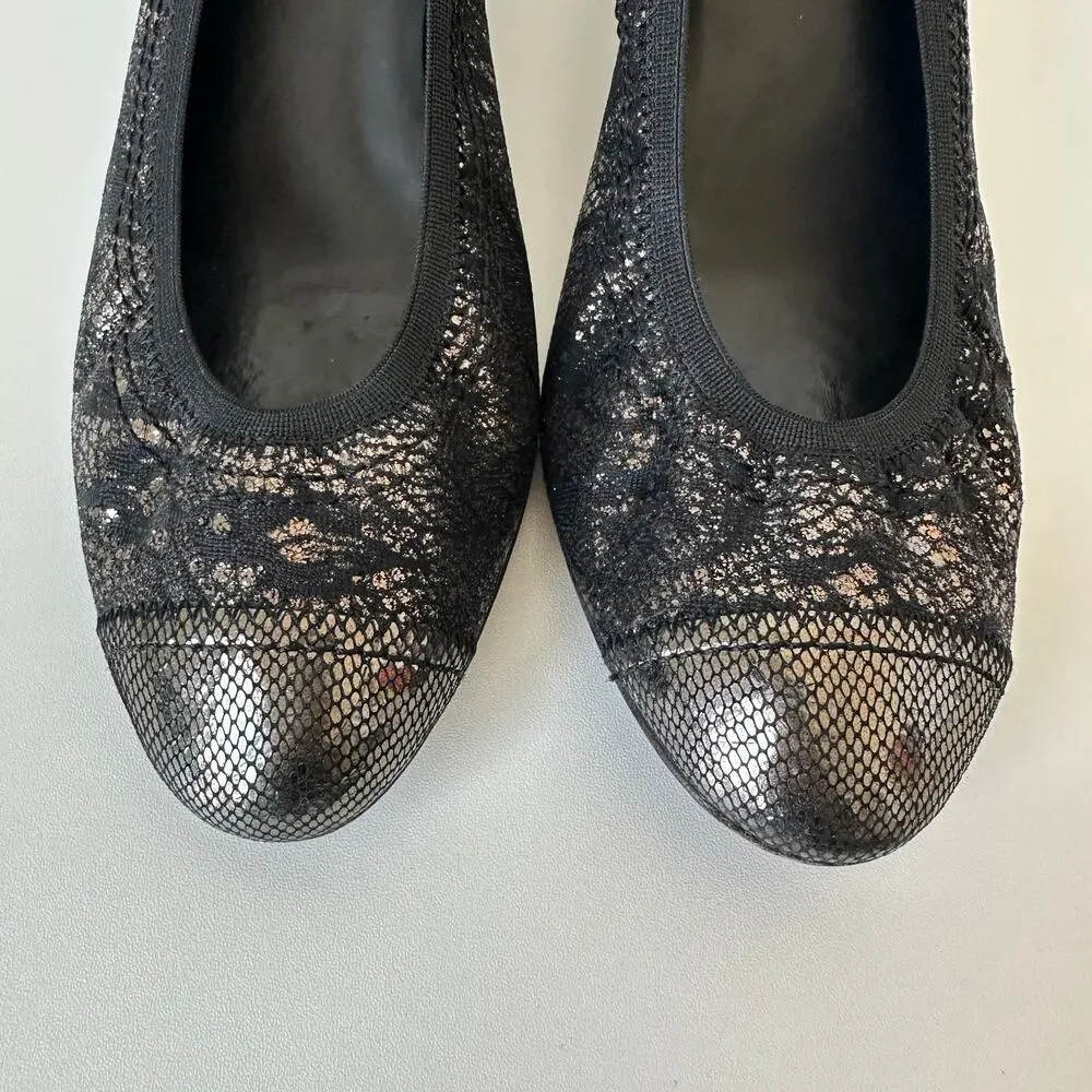 CHANEL Black Gold Metallic Cap Toe Stretchy Block Heel Pumps IT 40